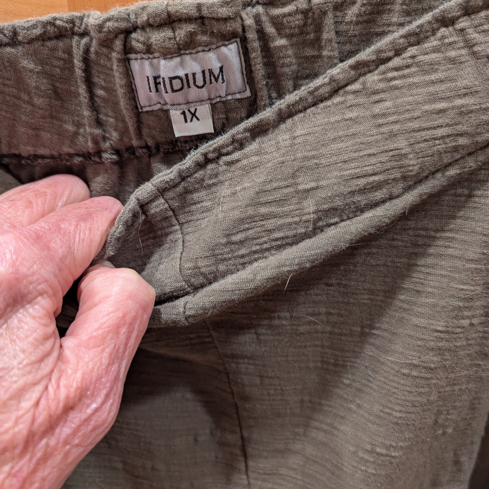 Iridium Crop Pants, 1X - Picture 2 of 2
